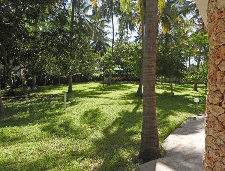 Exclusive 5-Bedroom Luxury Villa on 1 Acre in Watamu - property image 5