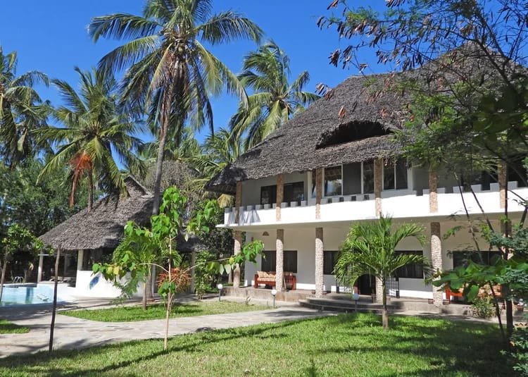 Exclusive 5-Bedroom Luxury Villa on 1 Acre in Watamu - property image 4