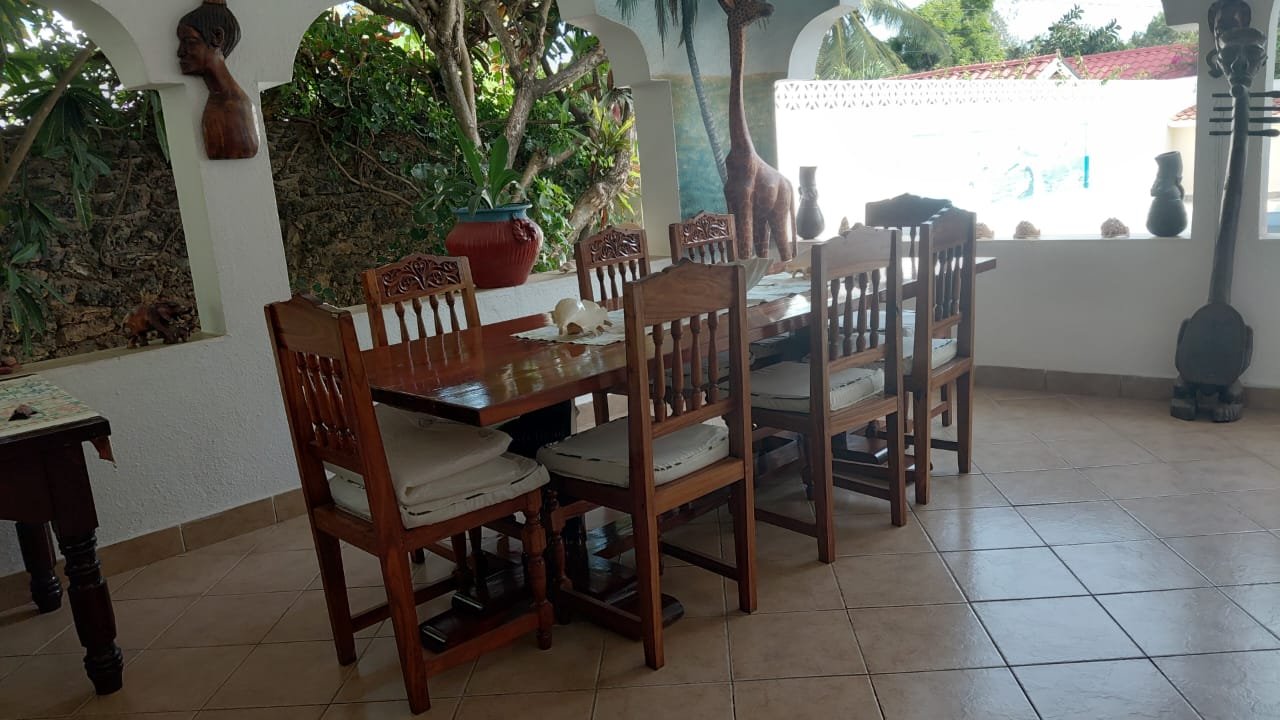 Stylish 3-Bedroom Furnished Home For Sale in Watamu - property image 2