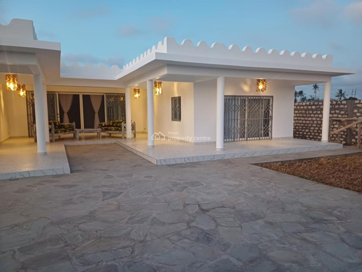 Charming 2-Bedroom Ensuite House on ½ Acre in Turtle Bay, Watamu - property image 4
